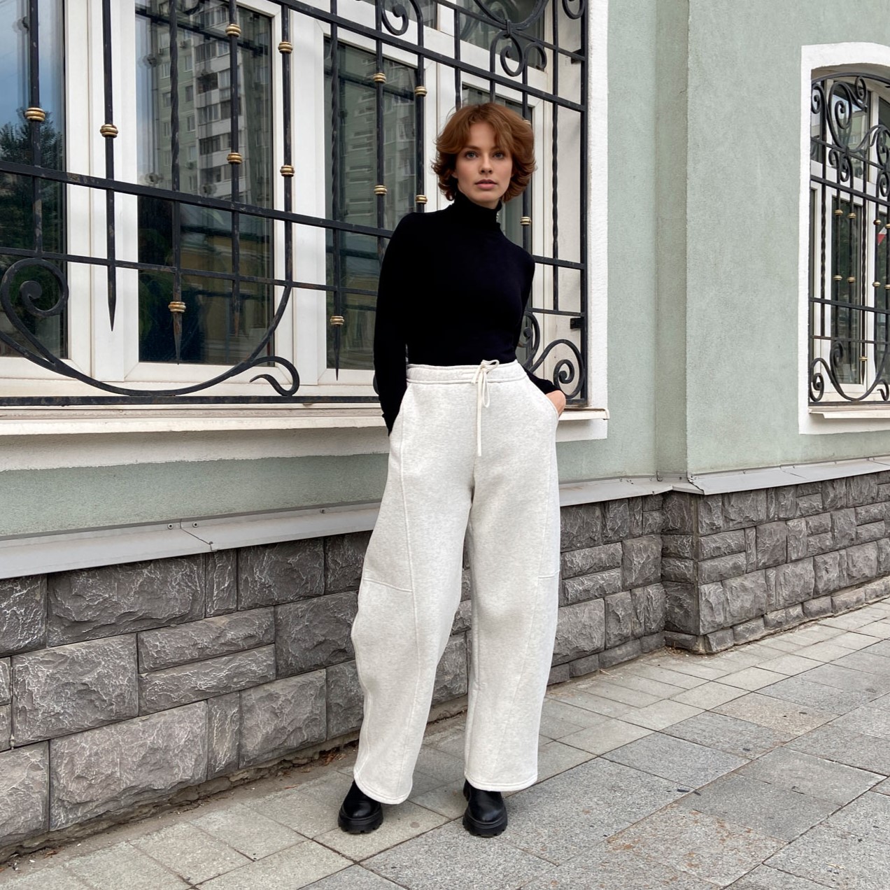 Pattern of knitted trousers