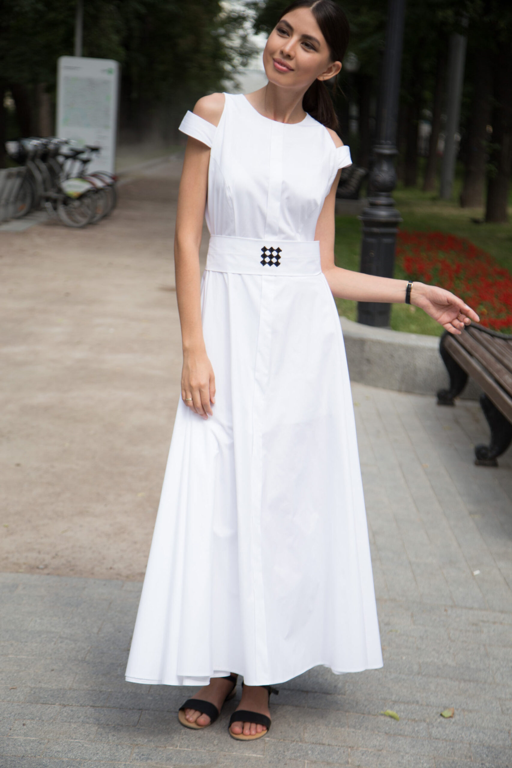 Pattern of a dress with a cut-off skirt.