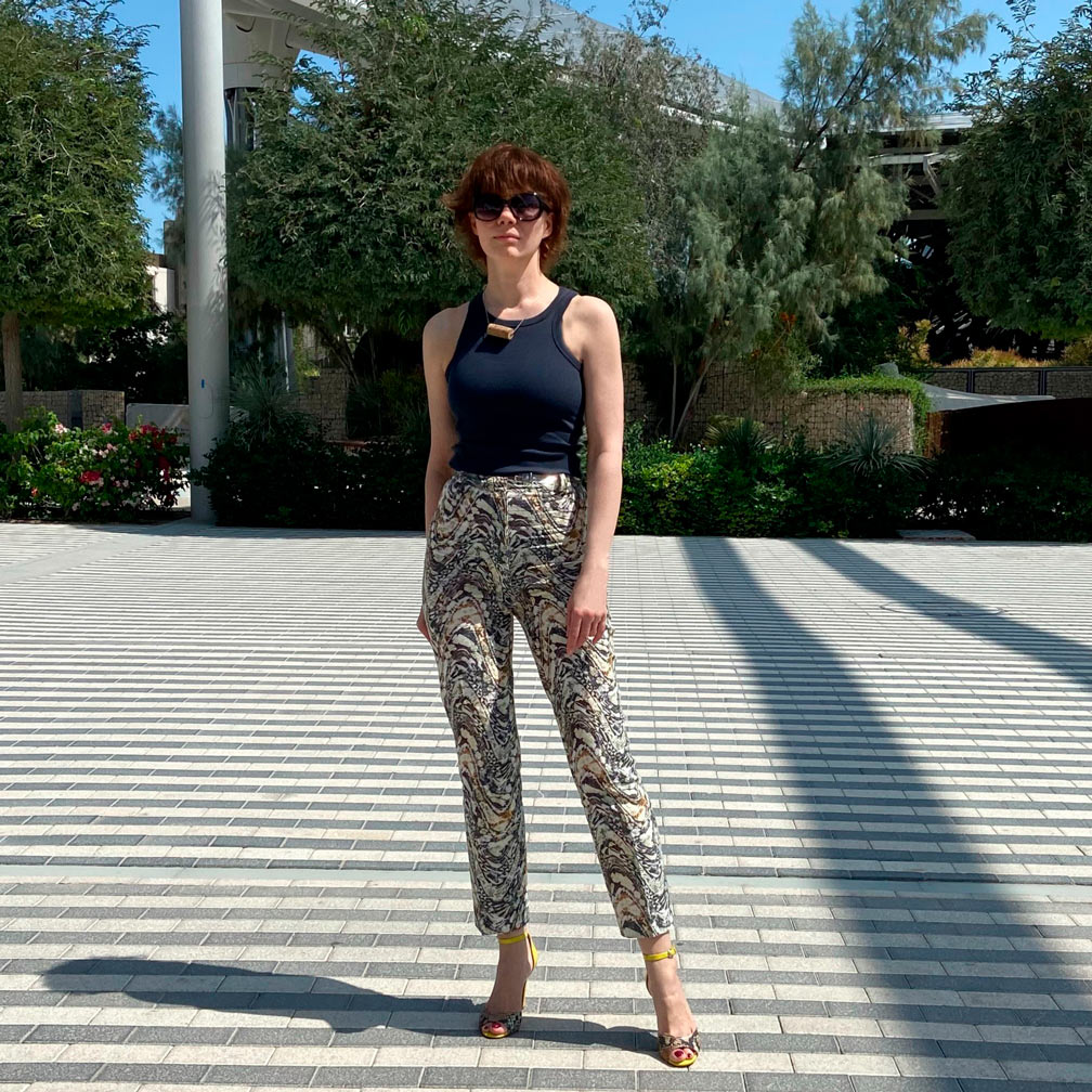 The pattern of straight cropped trousers