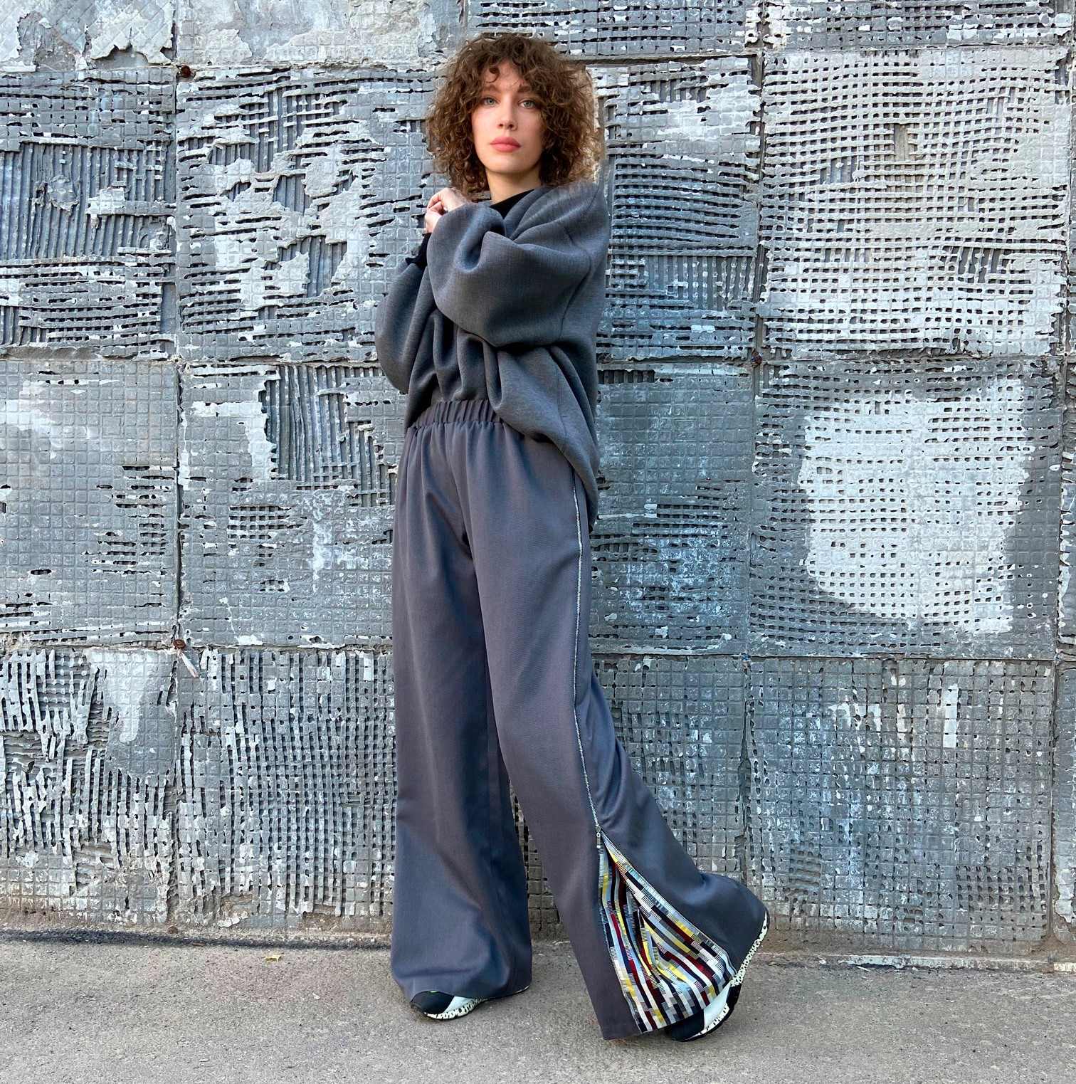 0411 The pattern of wide trousers with an elastic band with an adjustable insert — изображение 3