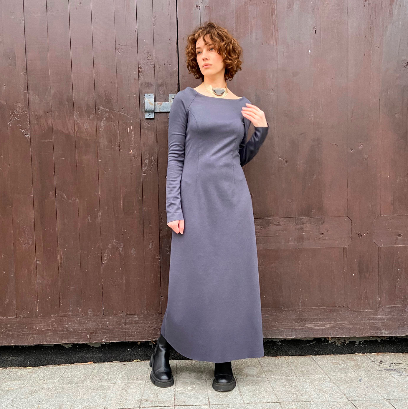 0120 The pattern of a midi dress with a raglan sleeve made of knitwear — изображение 6