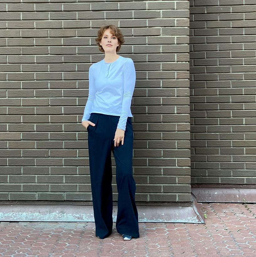 0412 The pattern of trousers has a straight silhouette with an understated seat line and an enlarged long zipper. — изображение 9