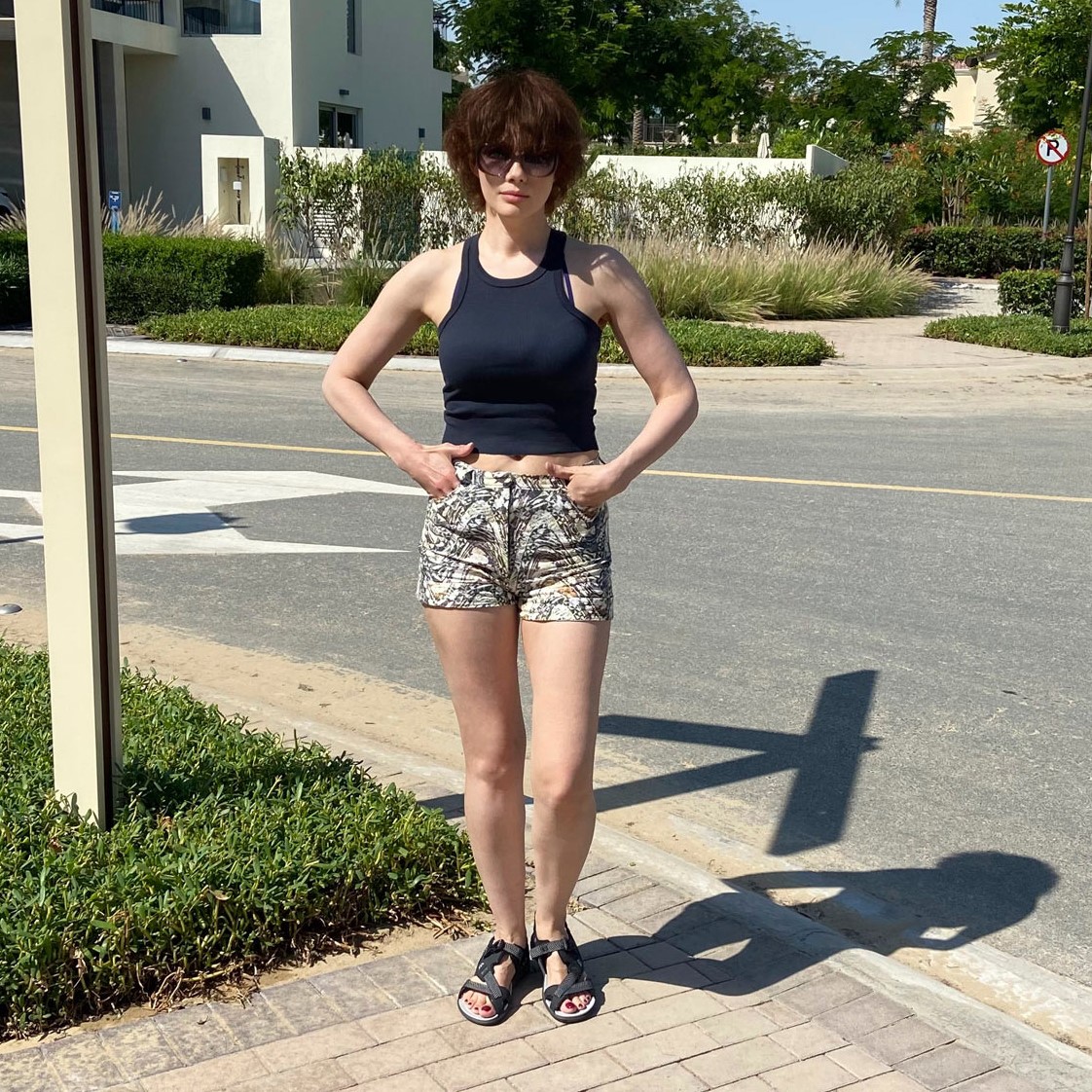 00406 The pattern of classic denim shorts. — изображение 7
