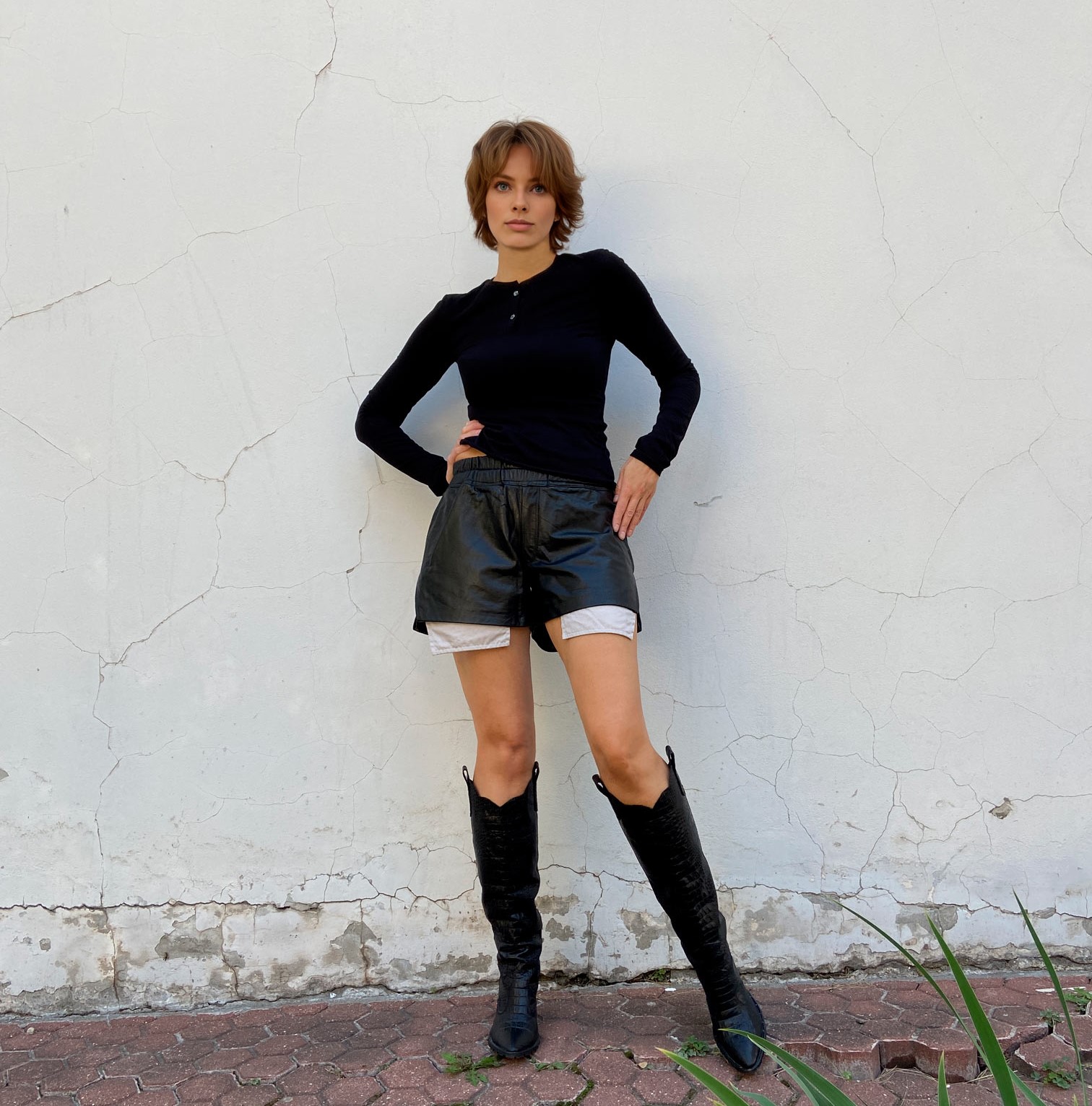00401 The pattern of leather mini-shorts with protruding pockets in the aesthetics of Maison Margiela. — изображение 5
