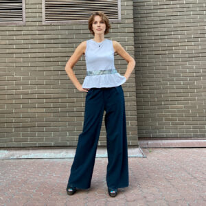 00602 The pattern of a T-shirt with a frill